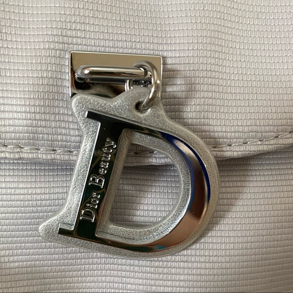 Christian Dior Silver Cosmetic Bag - Picture 2 of 7